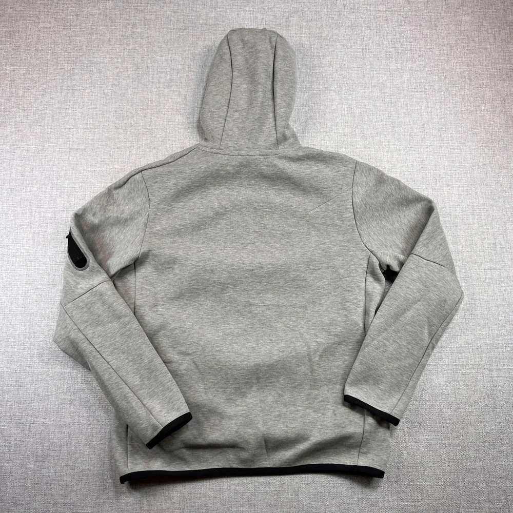 Nike Tech Fleece Pullover Hoodie Men Medium‎ Gray Athleisure DD5174-063 Sporty